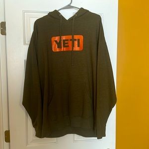 Sharp Yeti XL hoodie